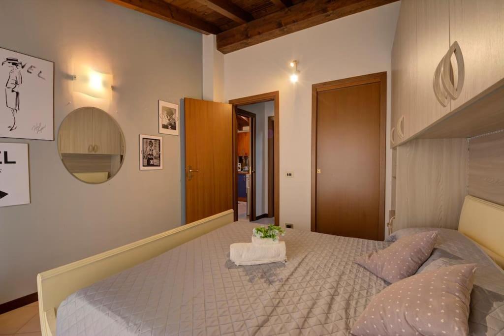 Casa Vacanza Angolo Della Corte Apartman Como Kültér fotó